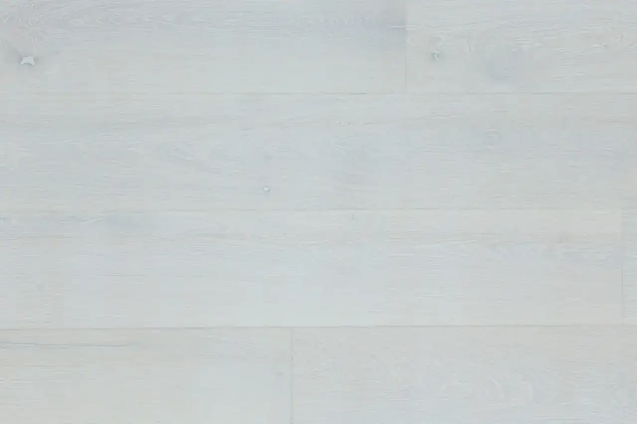Bergamo Floors Oak 7-1/2″ Plank Oak Tramonto European Oak Engineered Hardwood, installed in a room