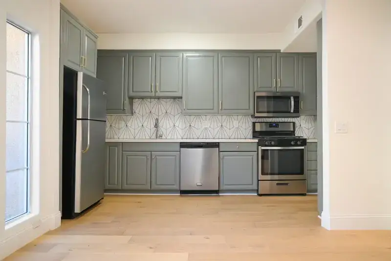 Garrison Newport European Oak Manhattan Beach European White Oak Engineered Hardwood, installed in a room