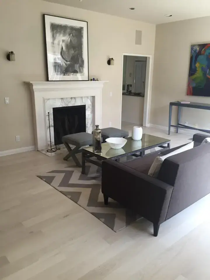 Garrison Contractor's Choice Premium American White Oak – 3¼” – Unfinished Engineered Hardwood, installed in a room
