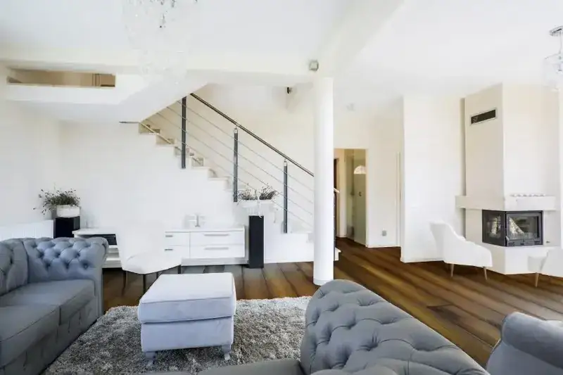 Johnson Hardwood Alehouse Hefeweizen Maple Engineered Hardwood, installed in a room