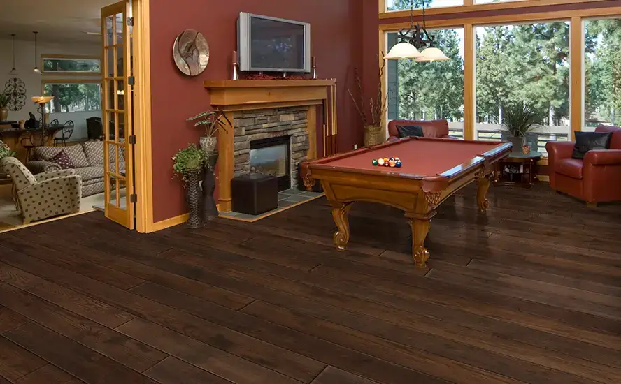 Johnson Hardwood Green Mountain Hardwick American Oak Solid Hardwood, installed in a room