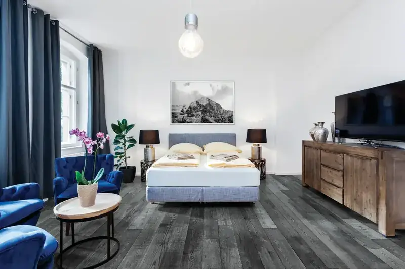Johnson Hardwood Jockey Hollow Yorktown European Oak Engineered Hardwood, installed in a room