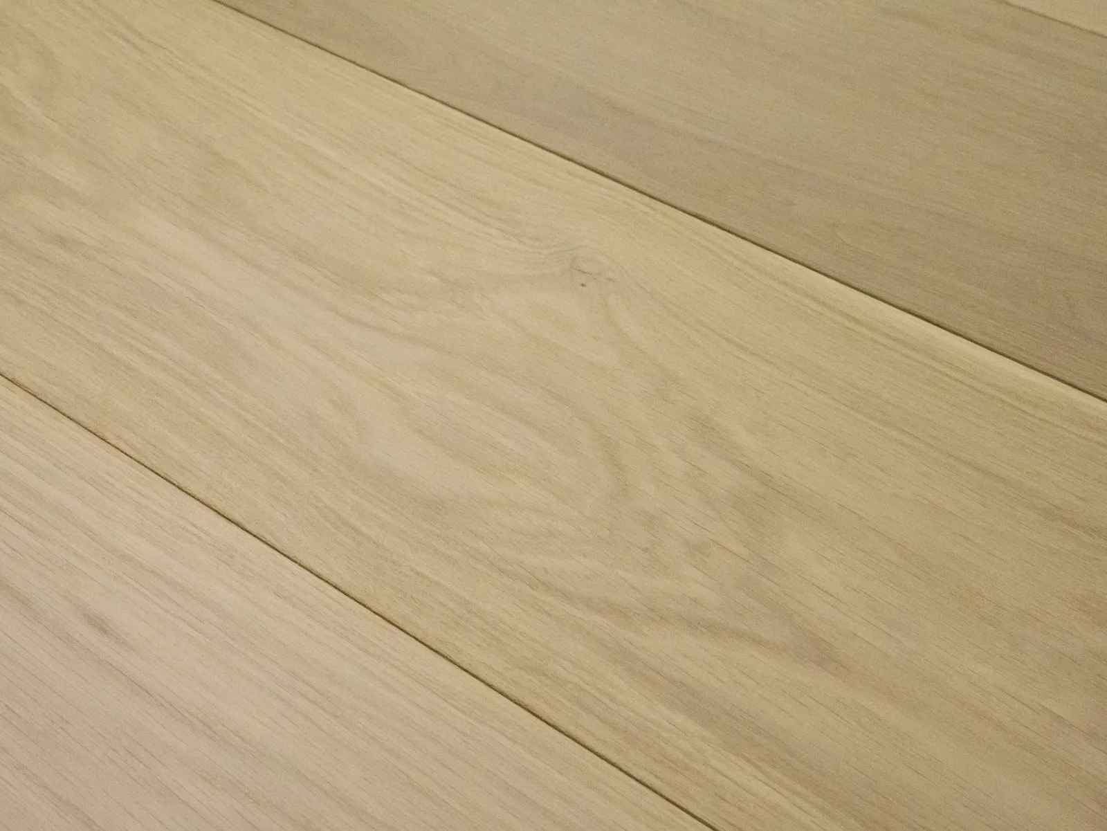 Monarch Plank La Grande Grenoble European Oak Engineered Hardwood, room view