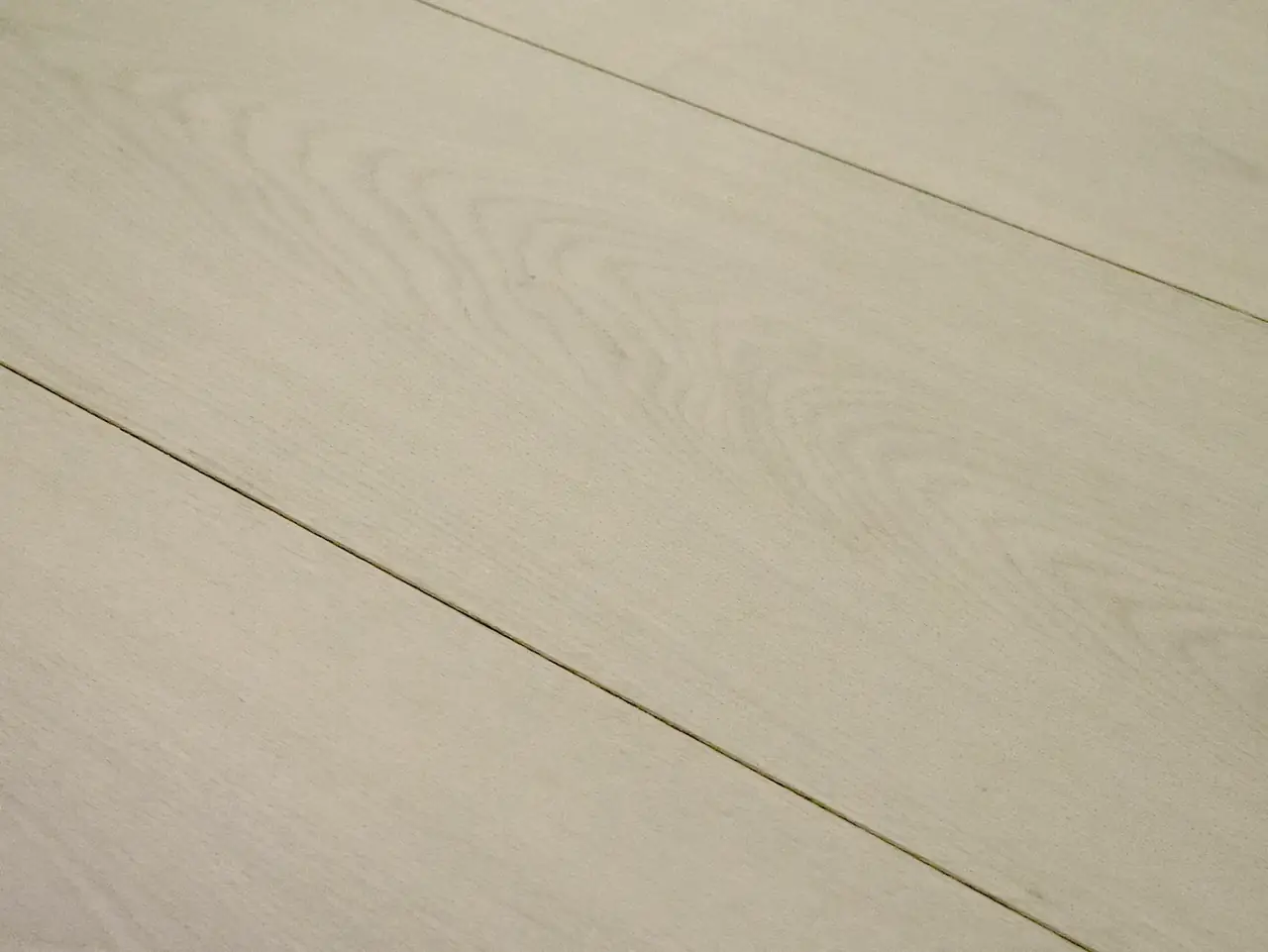 Monarch Plank La Grande Parsenn European Oak Engineered Hardwood, room view