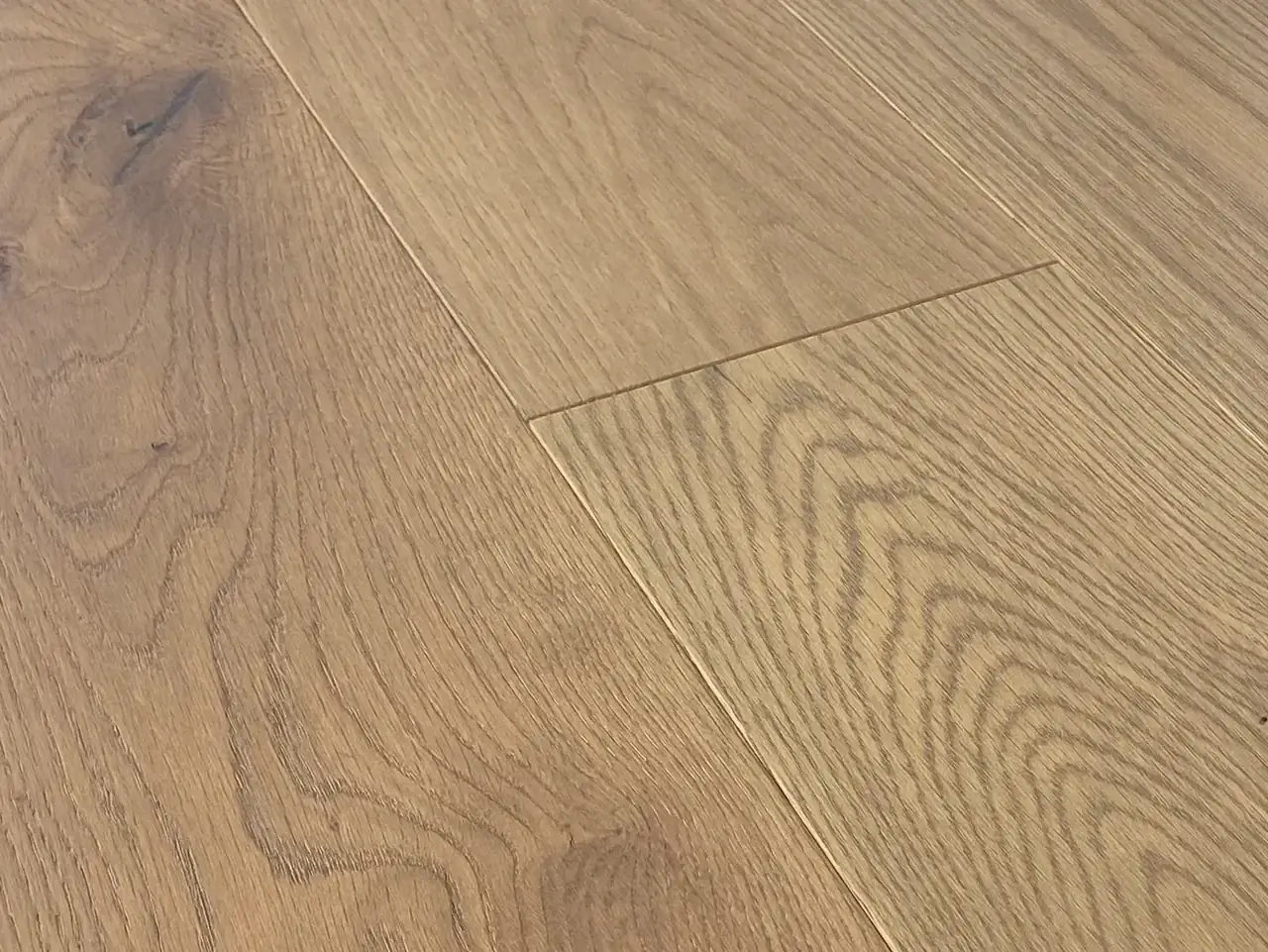 Monarch Plank Lago Bolsena European Oak Engineered Hardwood, room view