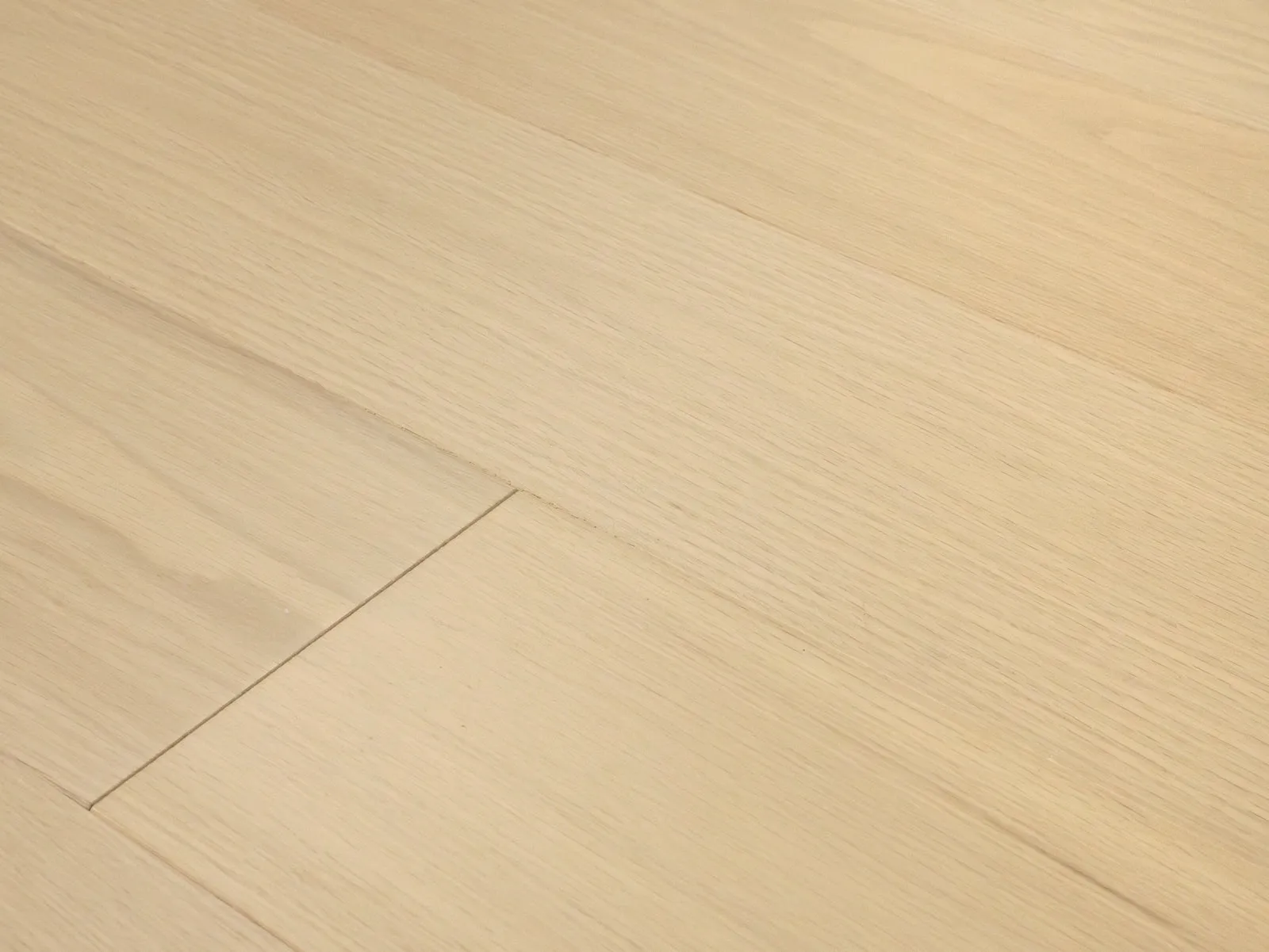 Monarch Plank Premio Veranda Red Oak Engineered Hardwood, room view