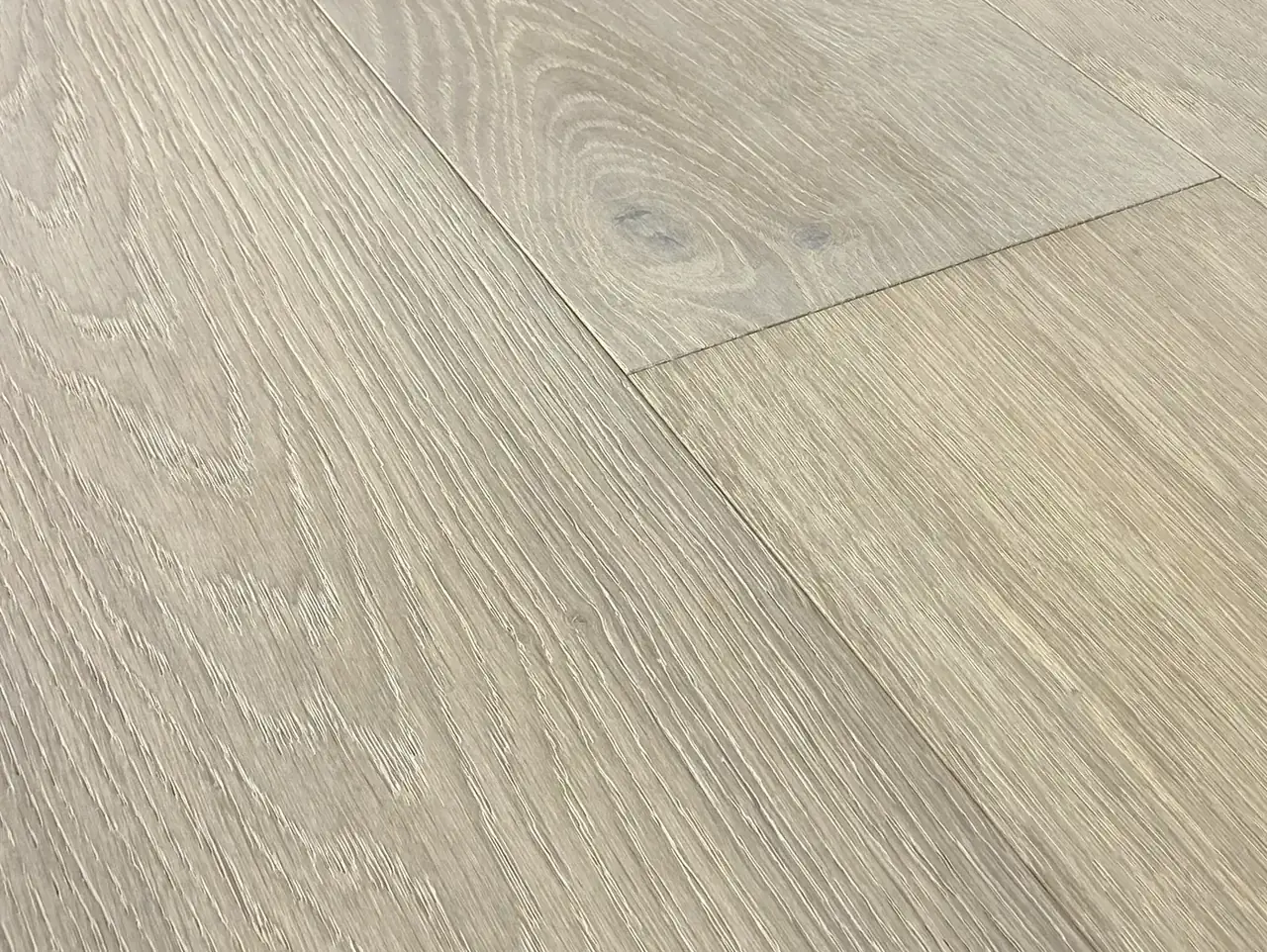 Monarch Plank Tableau Cezanne European Oak Engineered Hardwood, room view