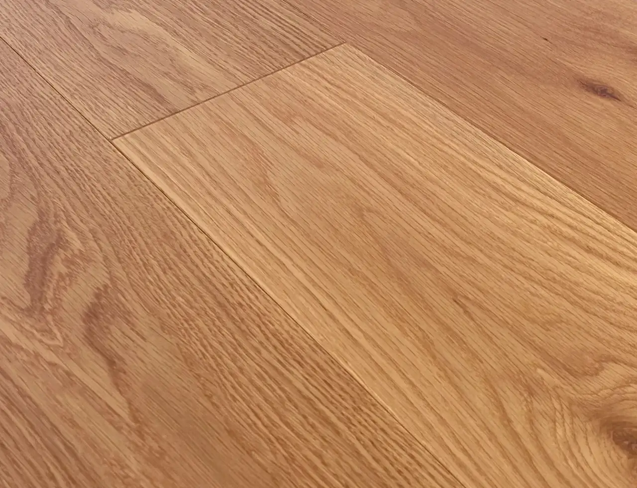 Monarch Plank Vinland Red Oak Light Rustic Engineered Hardwood, room view