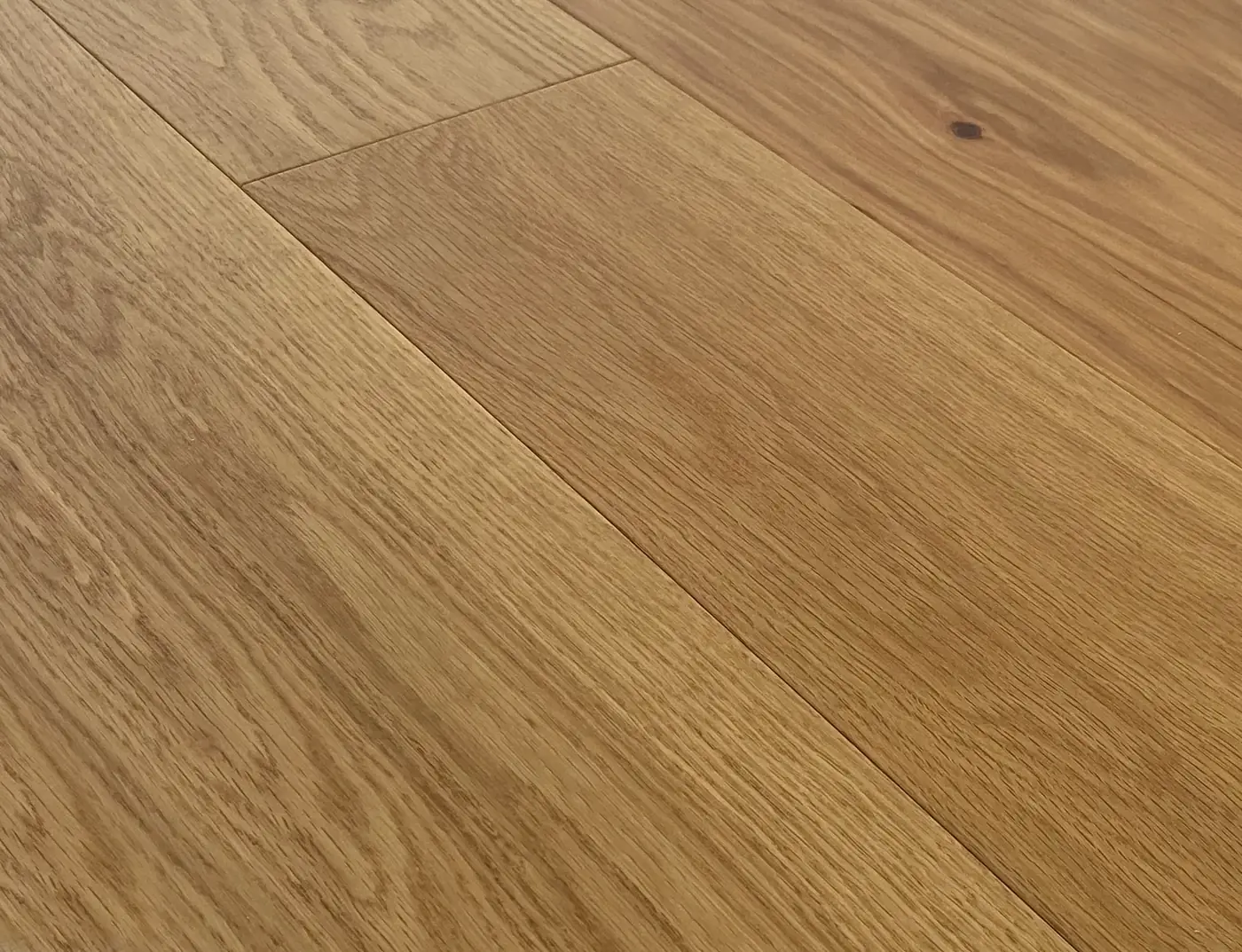 Monarch Plank Vinland White Oak Select Engineered Hardwood, room view