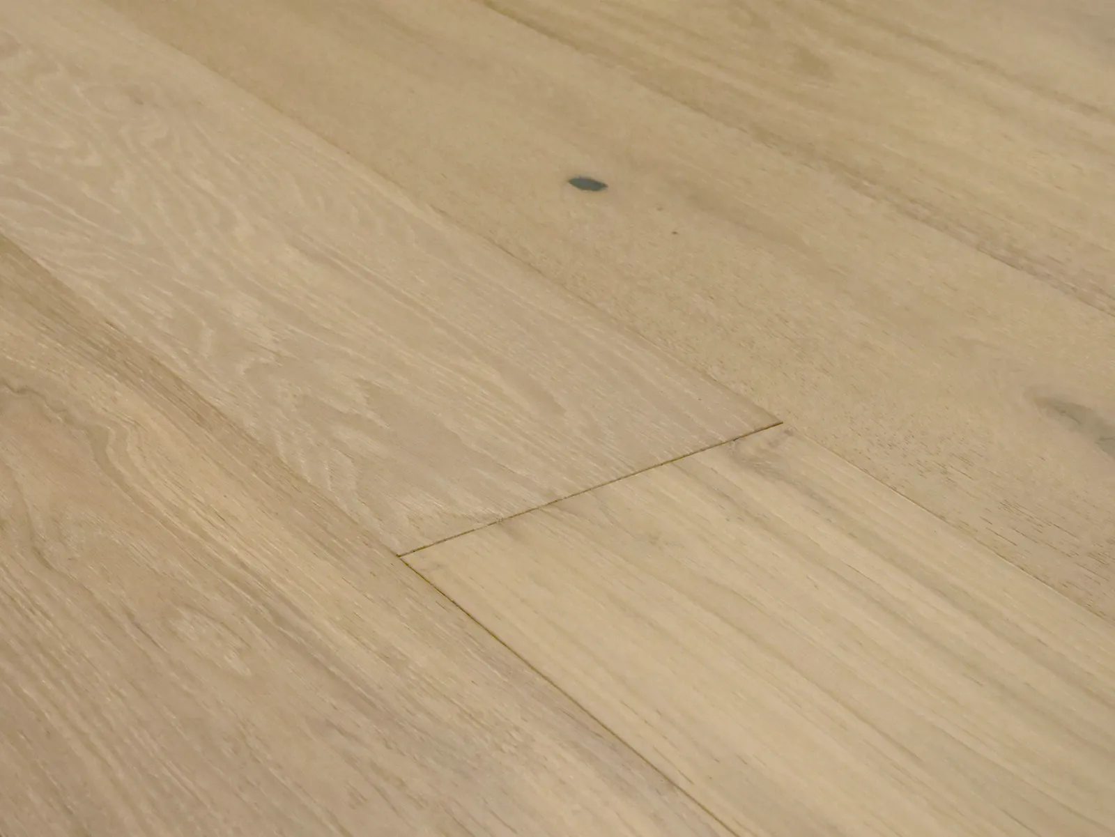 Reward Flooring Islands European Oak Cayman Engineered Hardwood, room view