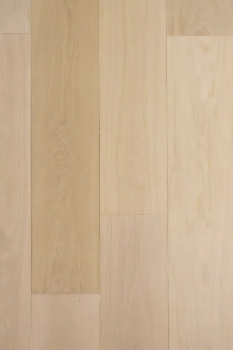 Villagio Wood Floors Casa Bianca Unfinished 9-1/2″ Prime European white oak Engineered Hardwood, installed in a room