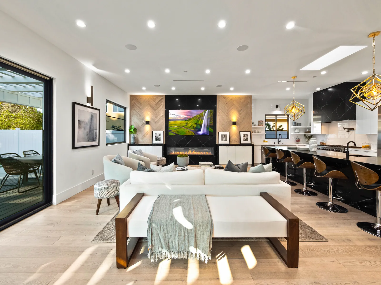 Living room with wire-brushed European white oak hardwood floors